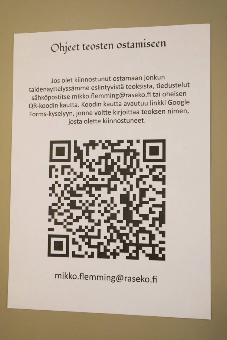 Tuloste, jossa on ohje teosten ostamiseen sekä qr-koodi.